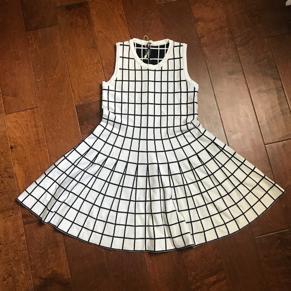 HYPR fit & flare knit windowpane dress • S/M